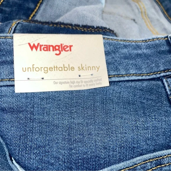 NWT Wrangler ‘Unforgettable Skinny’ High-Rise Jeans, Women’s Size 20W x 28 - Picture 2 of 7
